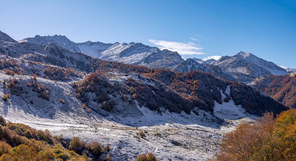 Wandelen naar Étang de Labant, Pyreneeën, département Ariège