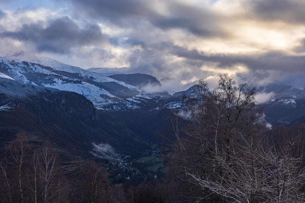 Uitzicht vanaf de D522 naar Plateau de Beille