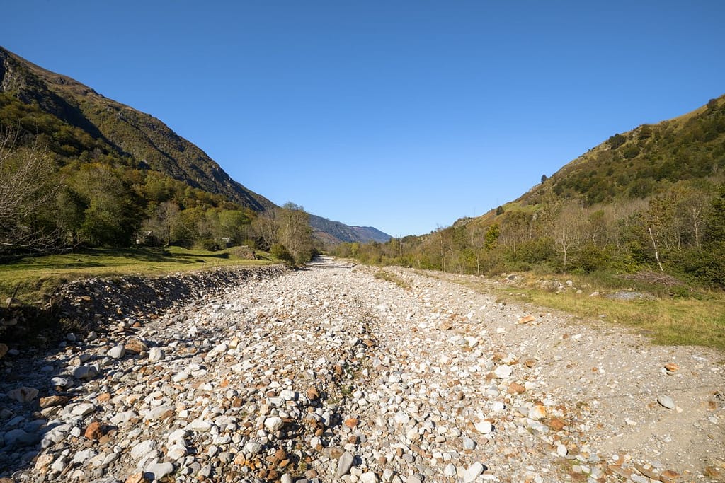 Langs de D725 La Neste du Louron