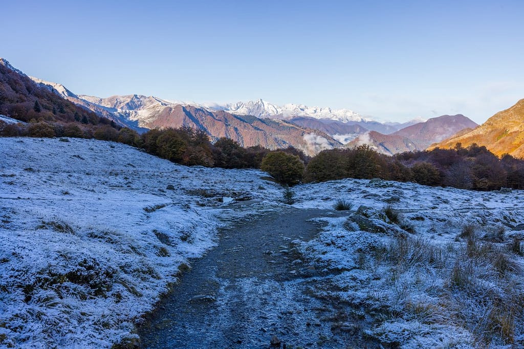 Wandelen naar Étang de Labant, Pyreneeën, département Ariège