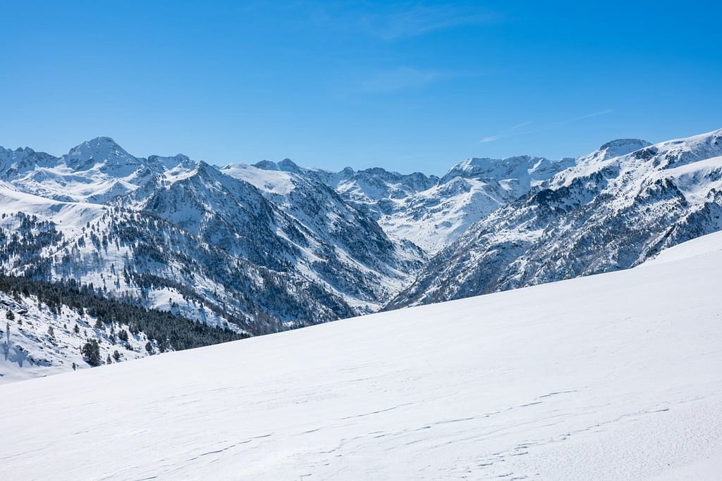 Uitzicht wandeling op Plateau de Beille in de Pyreneeën