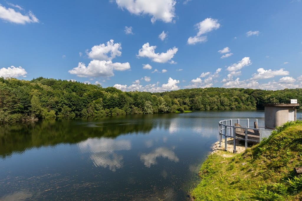 Lac des Vergnes bij Comiac