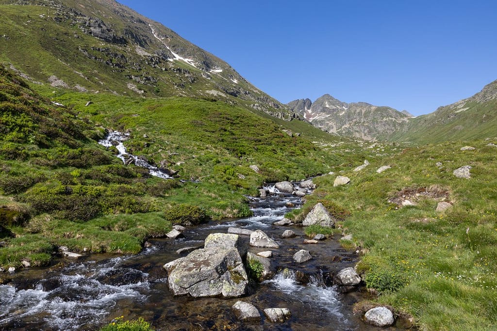 Uitzicht langs wandeling naar Étangs de Fontargente